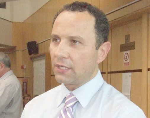 Aurelian Pavelescu, reconfirmat preşedinte al PNŢCD de Congresul extraordinar al partidului